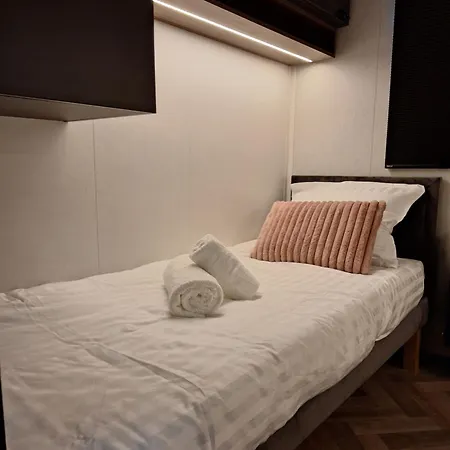 'Relax Lodge Sea' - Wellness Lodge In Zeeland - Private Sauna - Airco - Garden - Outdoor Swimming Pool - Free Wifi, Towels & Bed Linen Heinkenszand Exterior photo