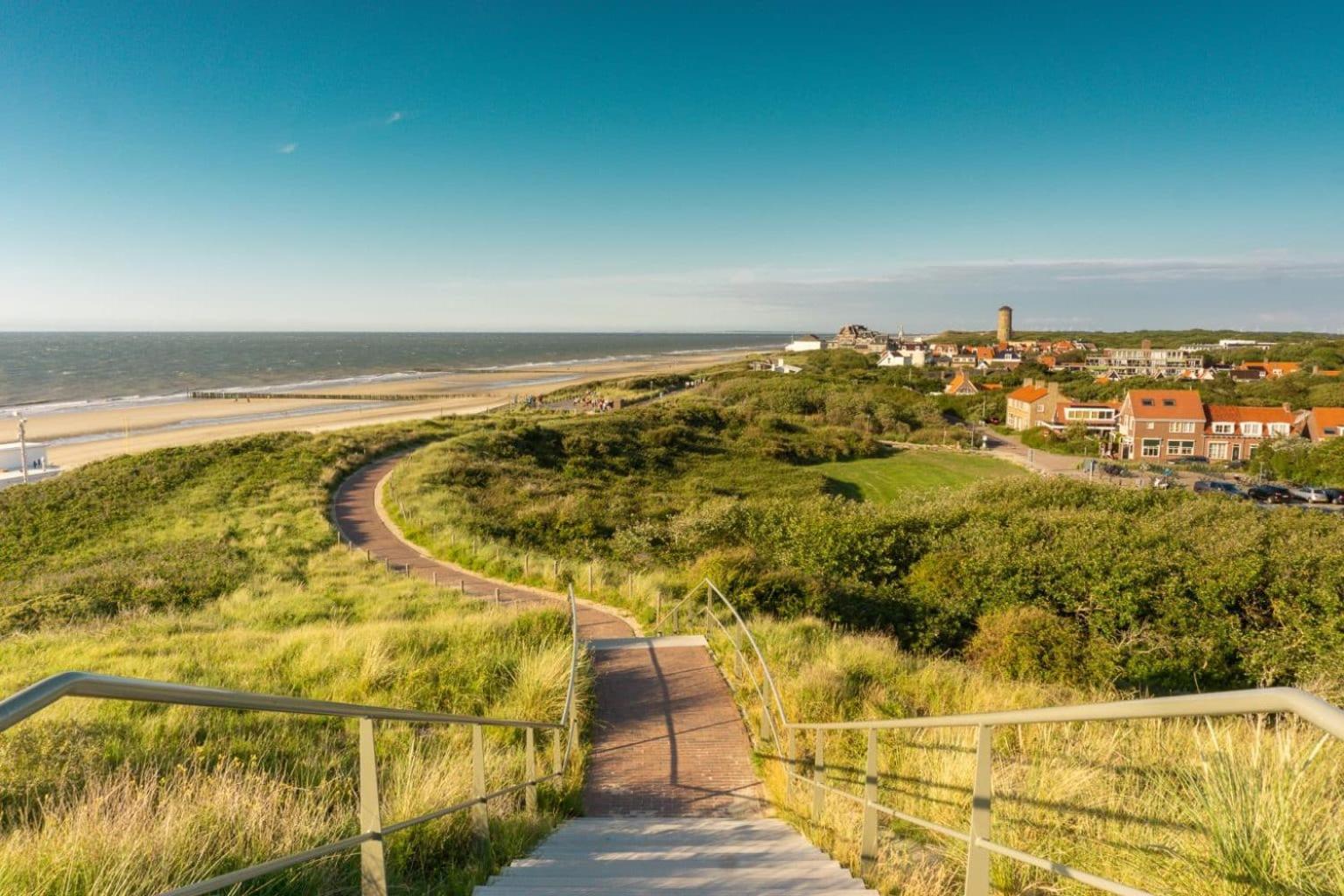Ferienhaus 'relax Sea' - Wellness In Zeeland - Private Sauna - Airco - Garden - Outdoor Swimming Pool - Free Wifi, Towels & Bed Linen *
