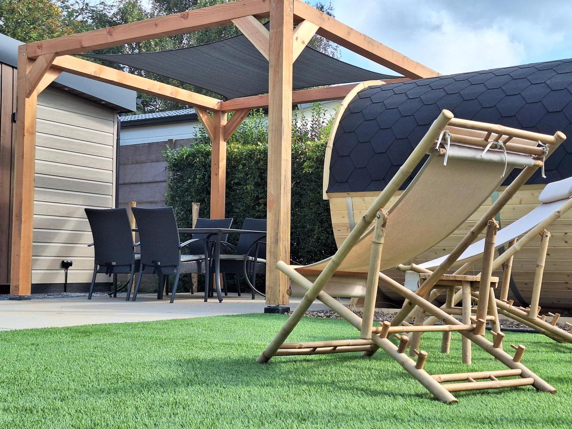 'relax Sea' - Wellness In Zeeland - Private Sauna - Airco - Garden - Outdoor Swimming Pool - Free Wifi, Towels & Bed Linen Ferienhaus